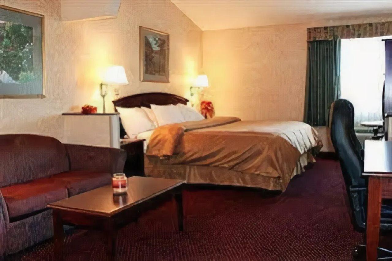 Comfort Suites Detroit/Warren Εξωτερικό φωτογραφία