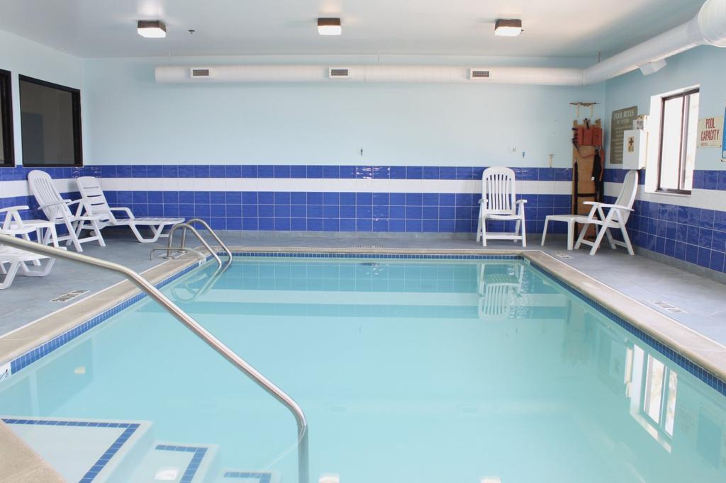 Comfort Suites Detroit/Warren Εξωτερικό φωτογραφία